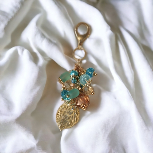 New! Purse Charm - Picture 2 of 5